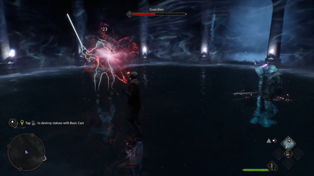 Волшебник атакует Guardian заклинанием в темной пещере