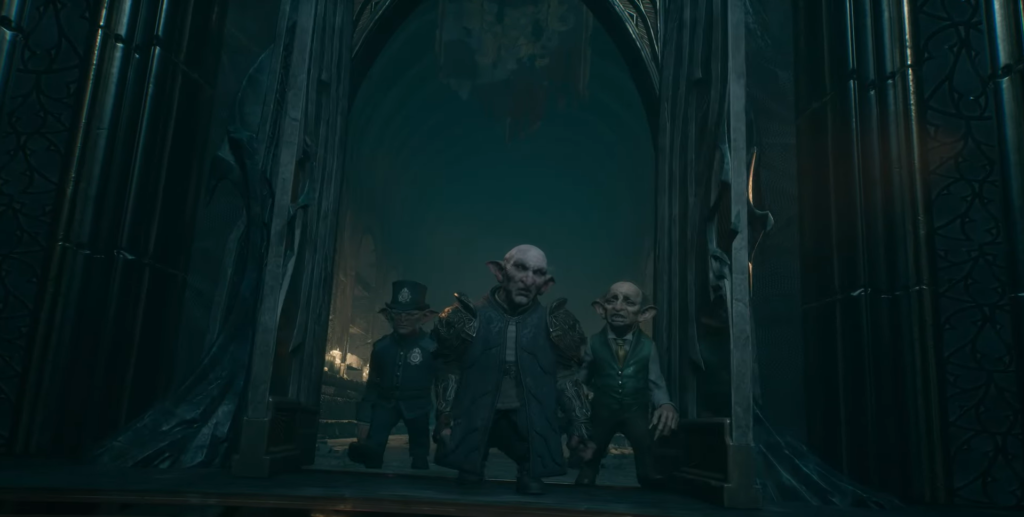 Гоблины идут через арку в темном зале