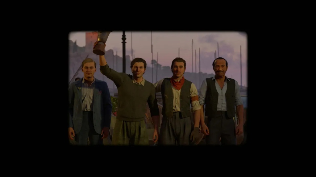 Четверо мужчин стоят на улице, один поднимает кубок