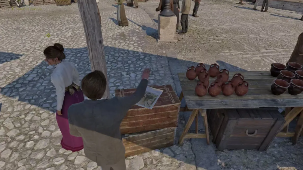 Мужчина указывает на карту на рыночной площади