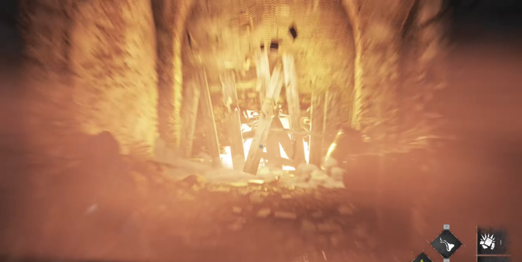 Взрыв освещает деревянные балки в туннеле шахты