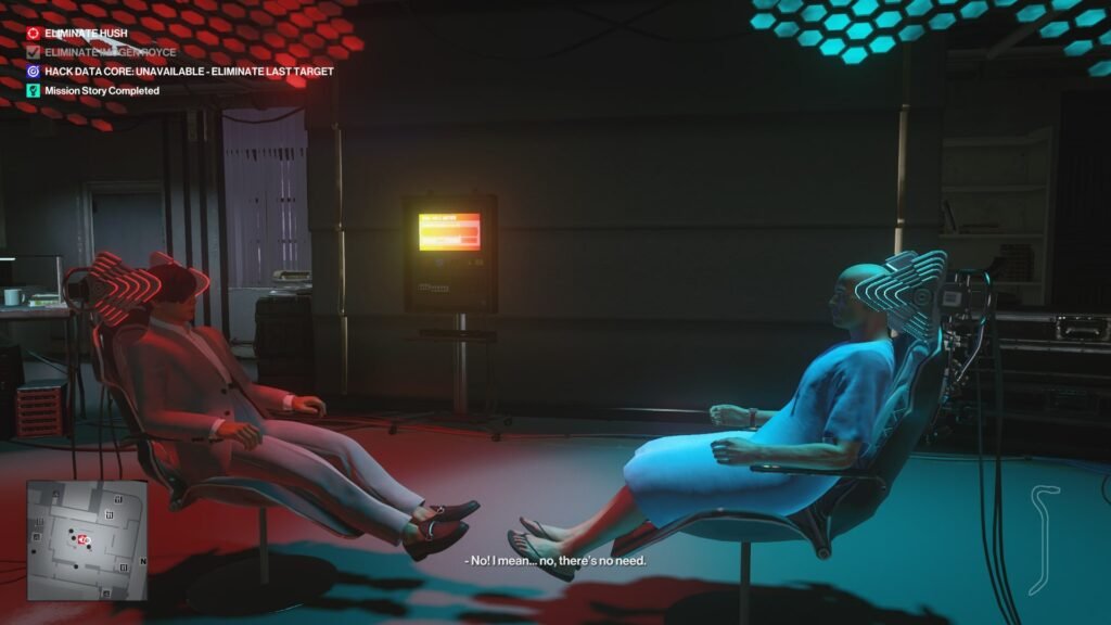 Два человека сидят в креслах с красной подсветкой